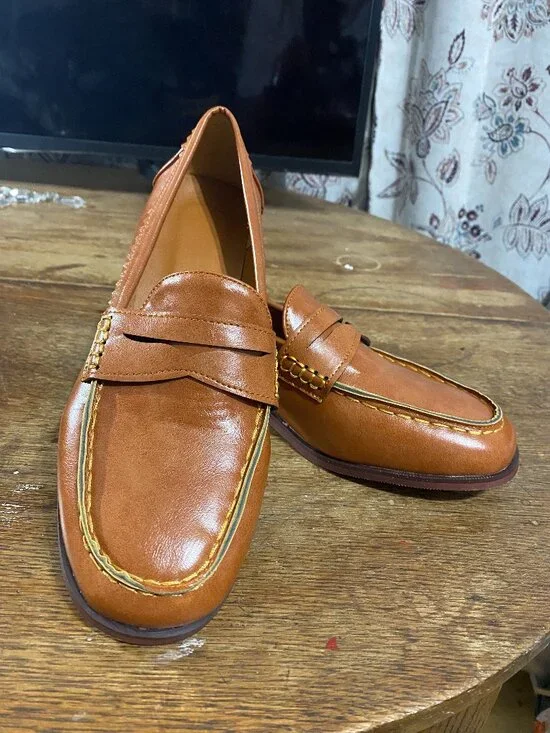 Women's Shoes - Picture 1 of 5